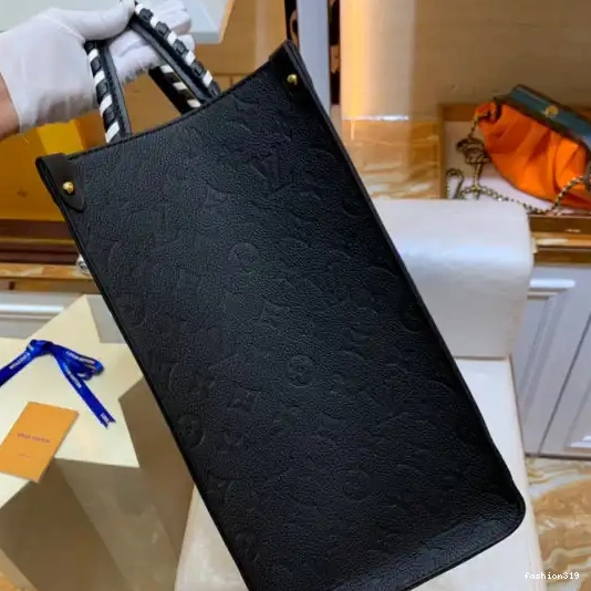 ONTHEGO GM LOUIS CRAFTY VUITTON 0326